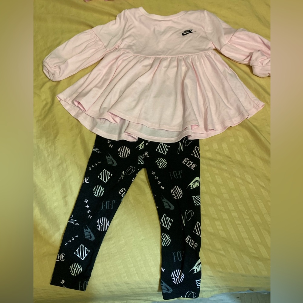 Nike toddler 2 piece outfit